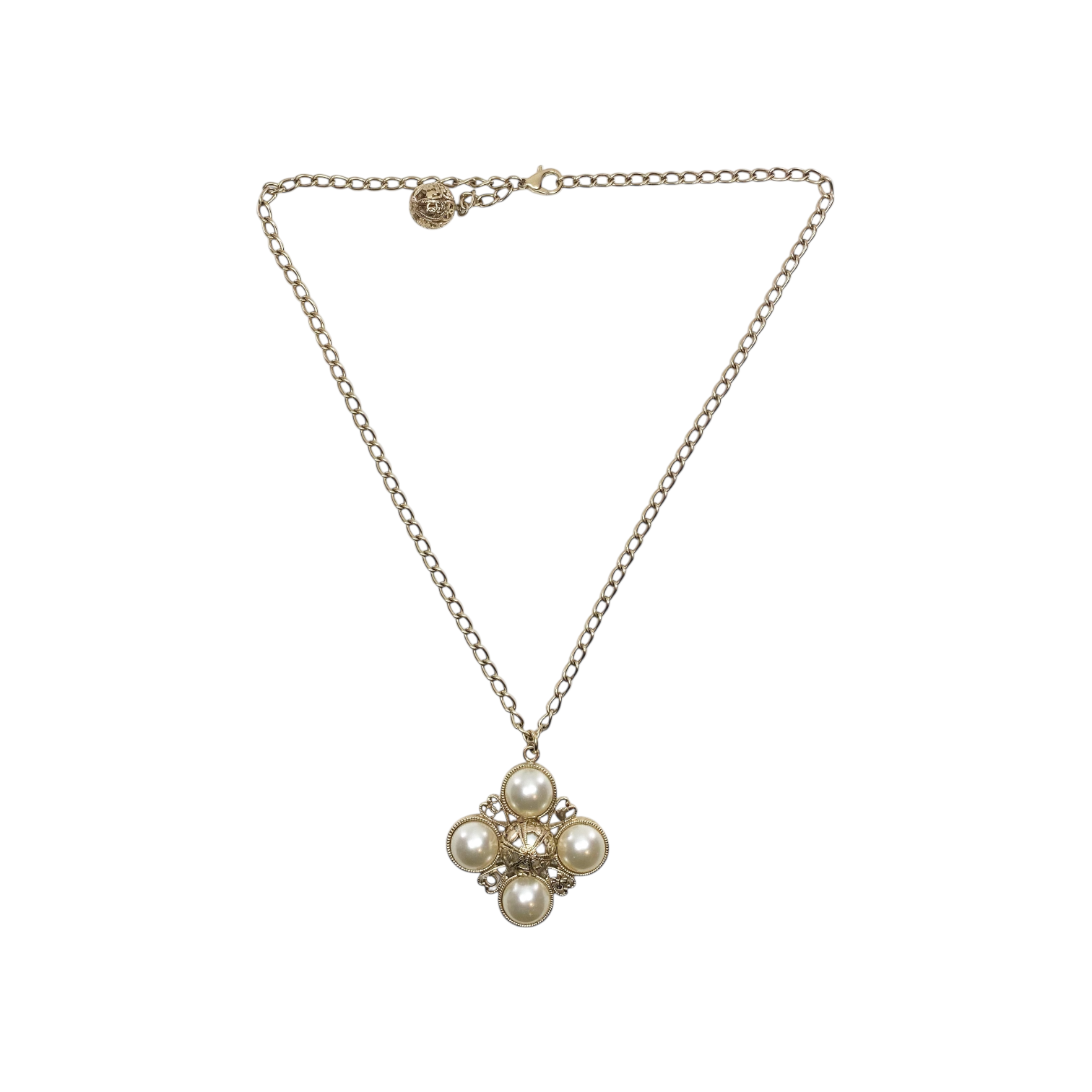 Chanel Large Pearl Heart Pendant Necklace – Consign of the Times ™