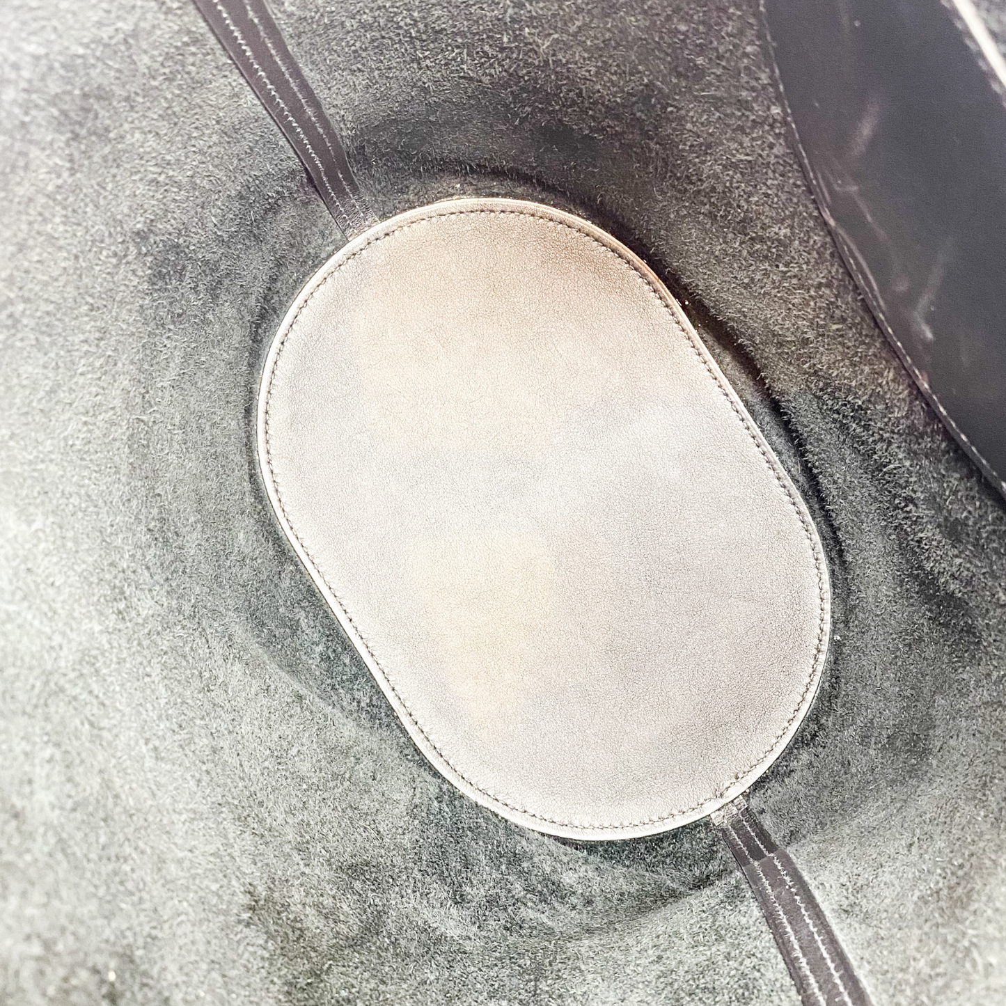 Hermes In-The-Loop 23 Black Clemence Gold Hardware