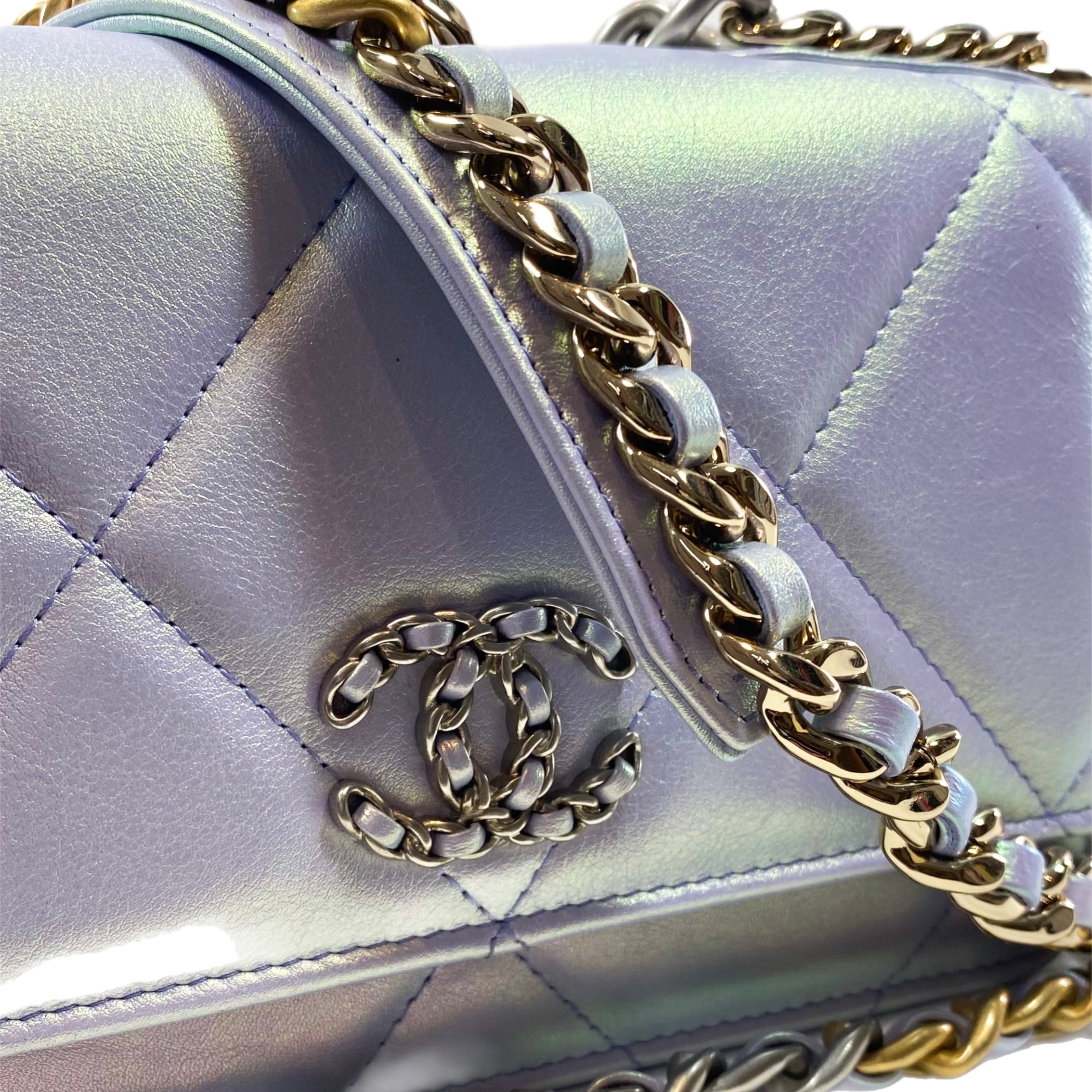 Chanel 19 Iridescent Light Purple Quilted Calfskin Wallet On Chain