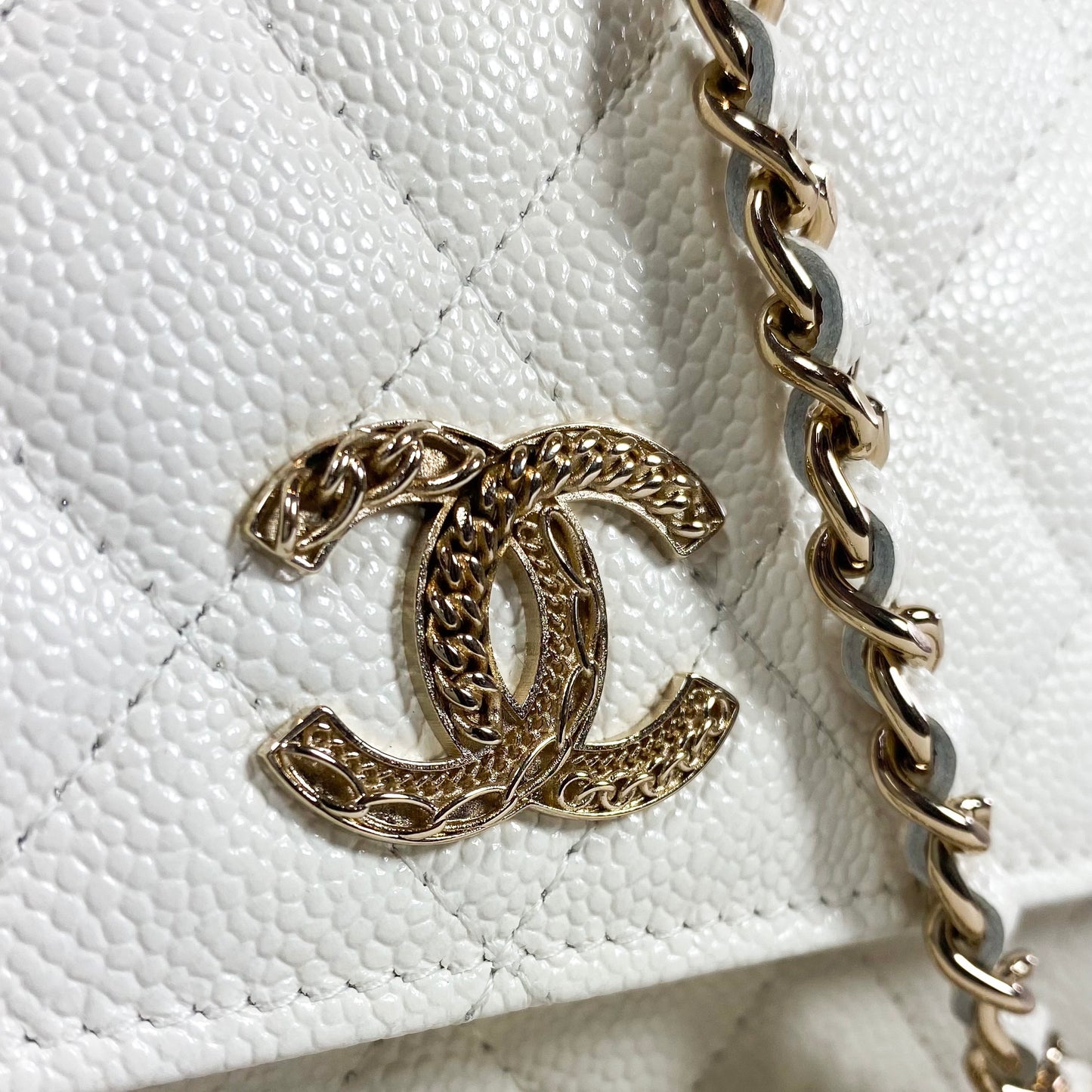 Chanel Ivory Wallet On Chain
