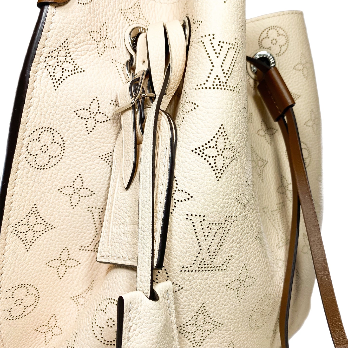 Louis Vuitton Cream Muria Mahina Bucket Bag