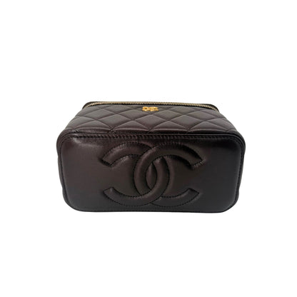 Chanel Vanity Pearl Crush in Dark Burgundy