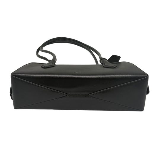 Alaïa Le Teckel Medium Shoulder Bag in Goatskin