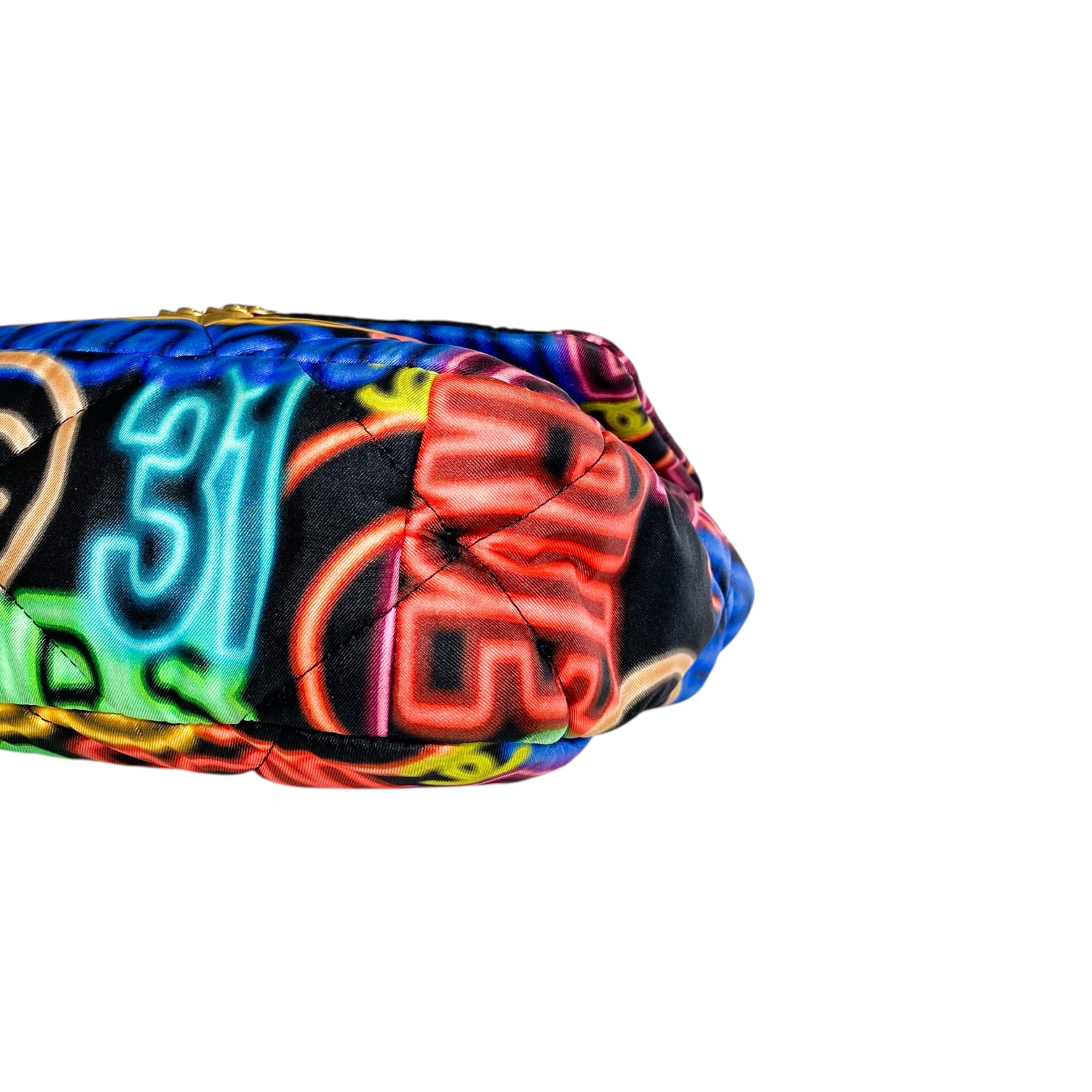CHANELN゜19 Chanel 19 Multicolor Graffiti Medium Flap Bag – Consign of the Times ™