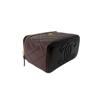 Chanel Vanity Pearl Crush in Dark Burgundy