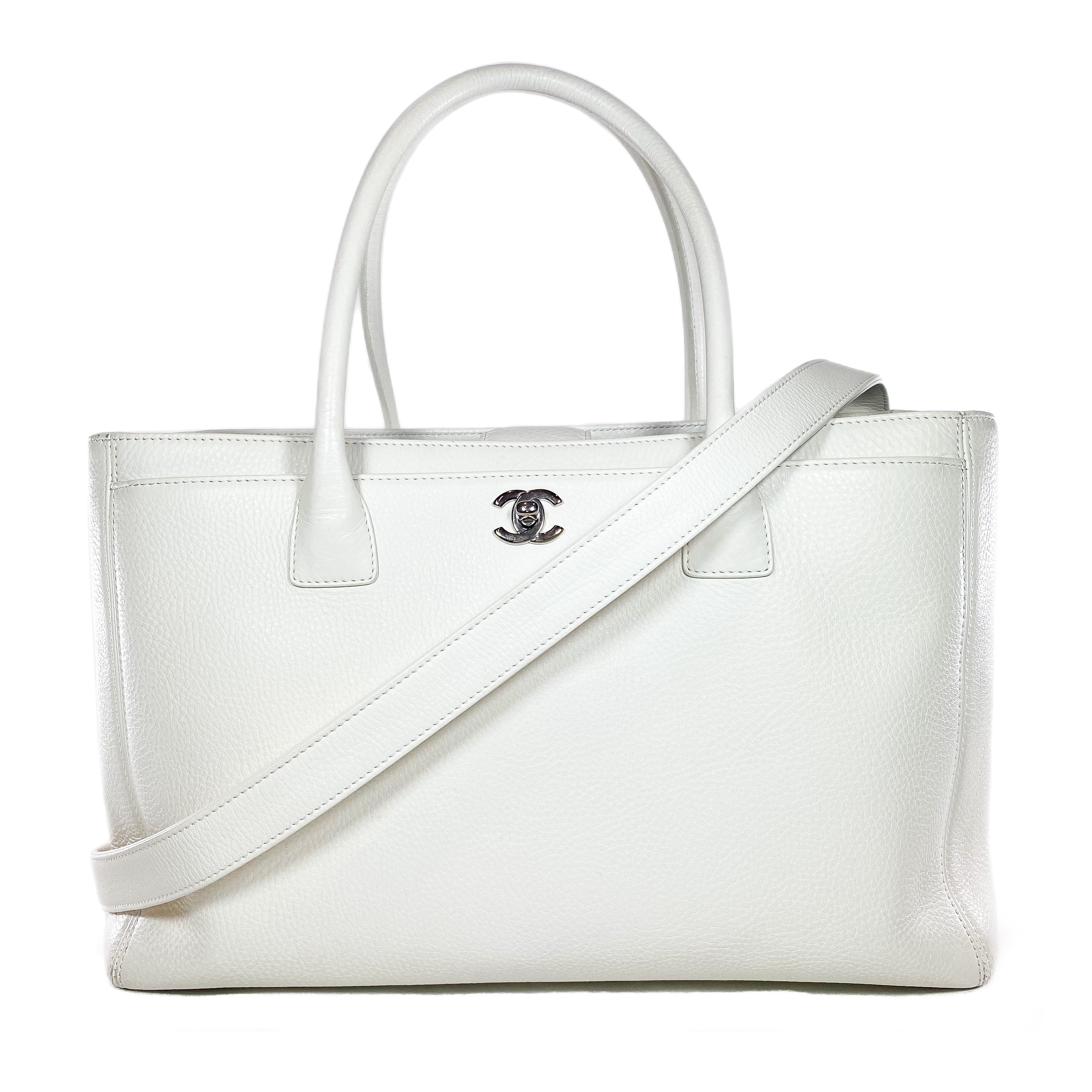 Chanel White Executive Cerf Tote Bag – Consign of the Times ™