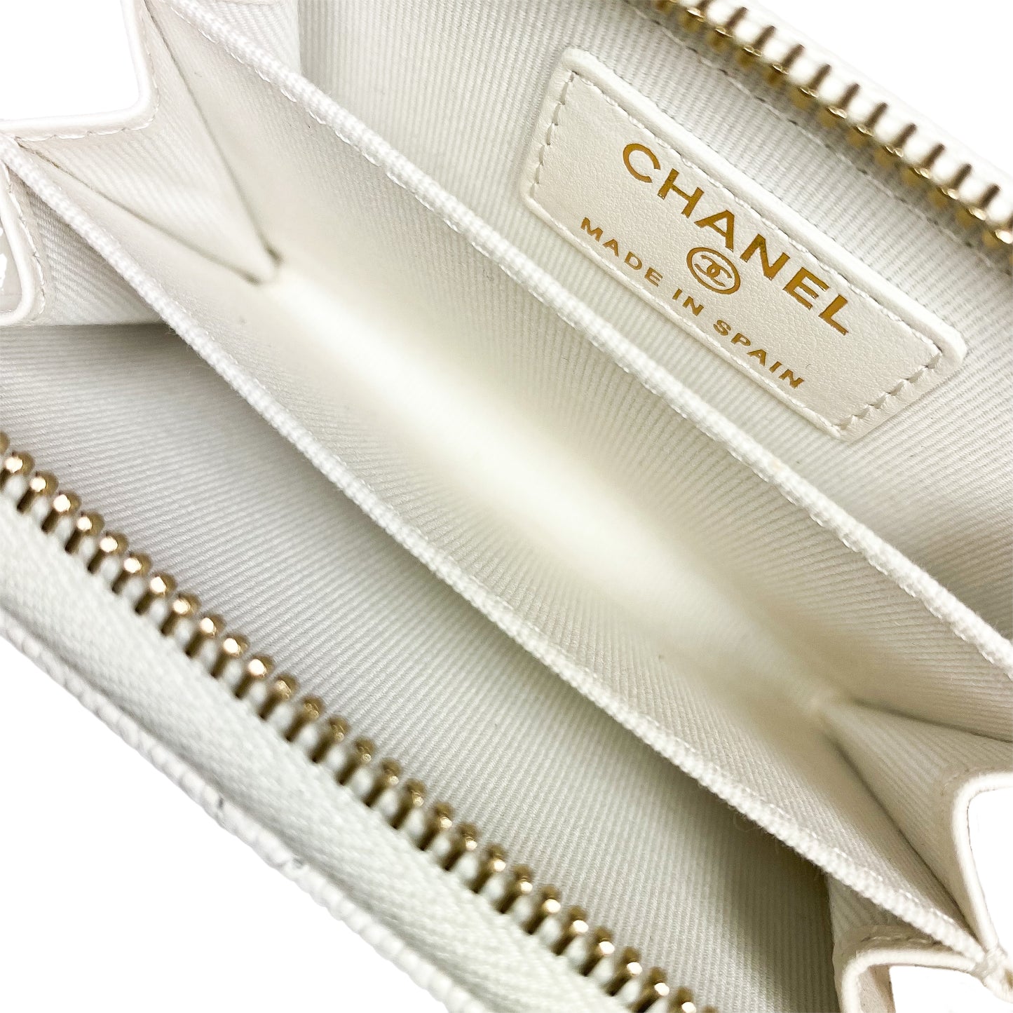Chanel White Enamel Coco Casino Quilted Zip Coin Purse