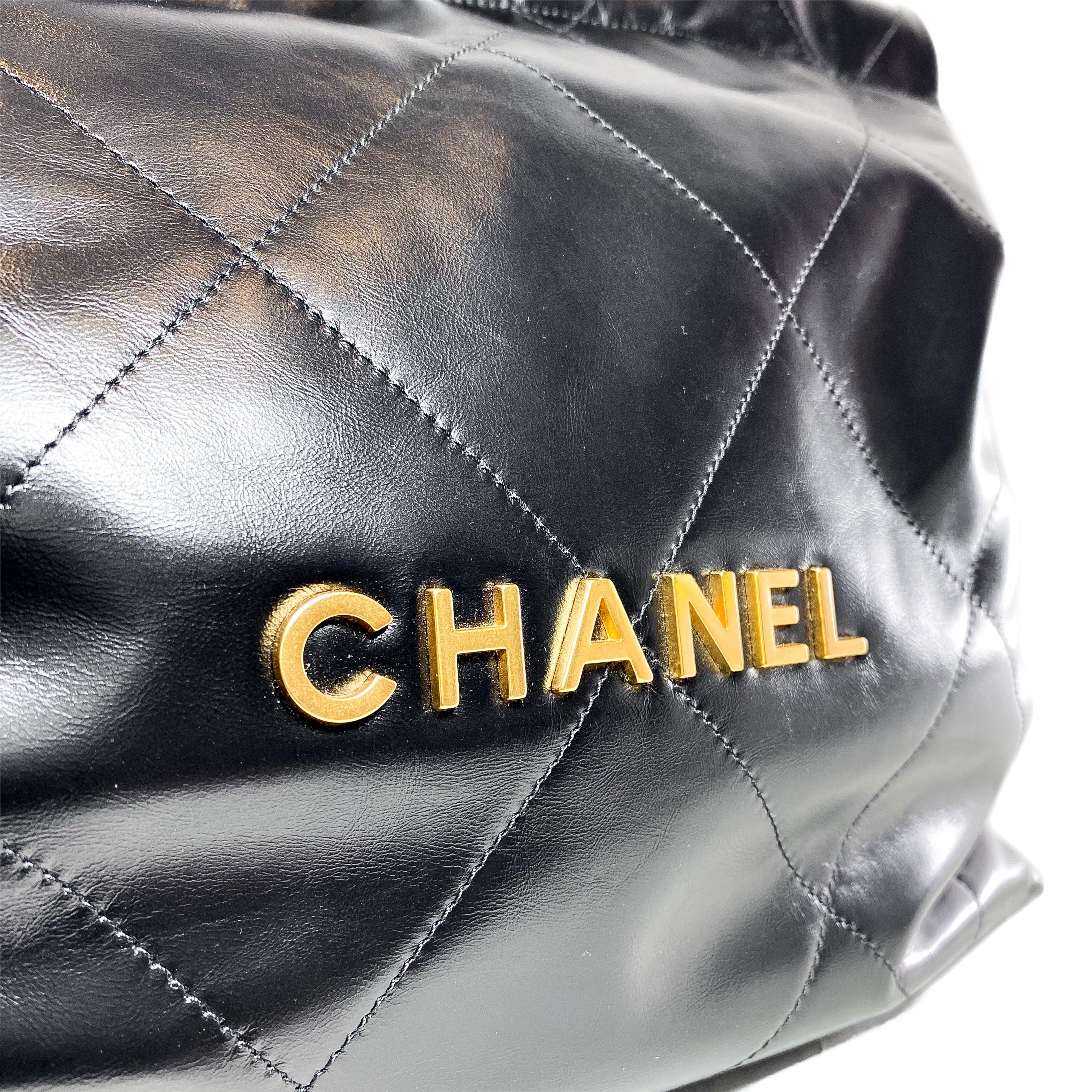 Chanel 22 Medium Black Quilted