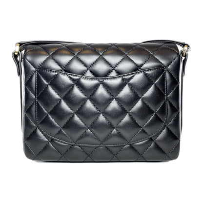 Chanel Black Quilted Bolero de Chanel Flap Bag