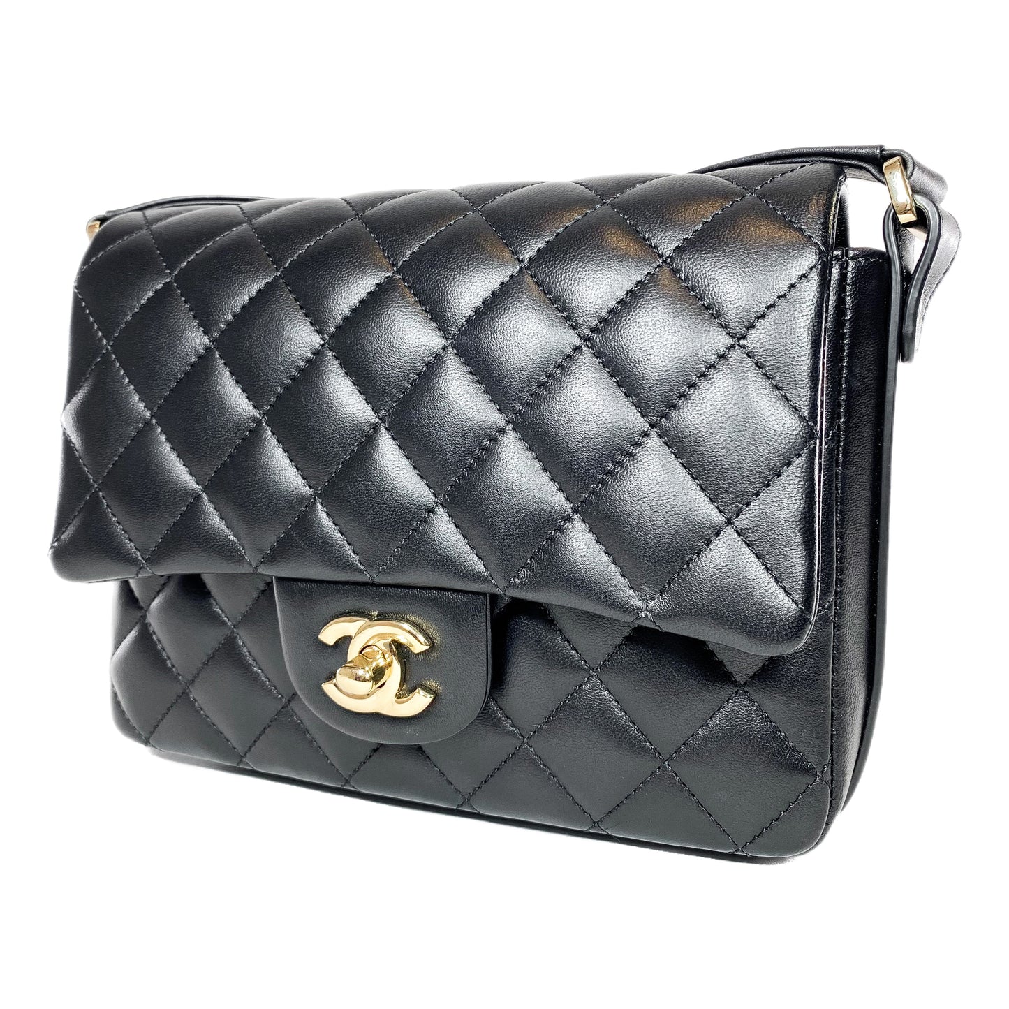 Chanel Black Quilted Bolero de Chanel Flap Bag