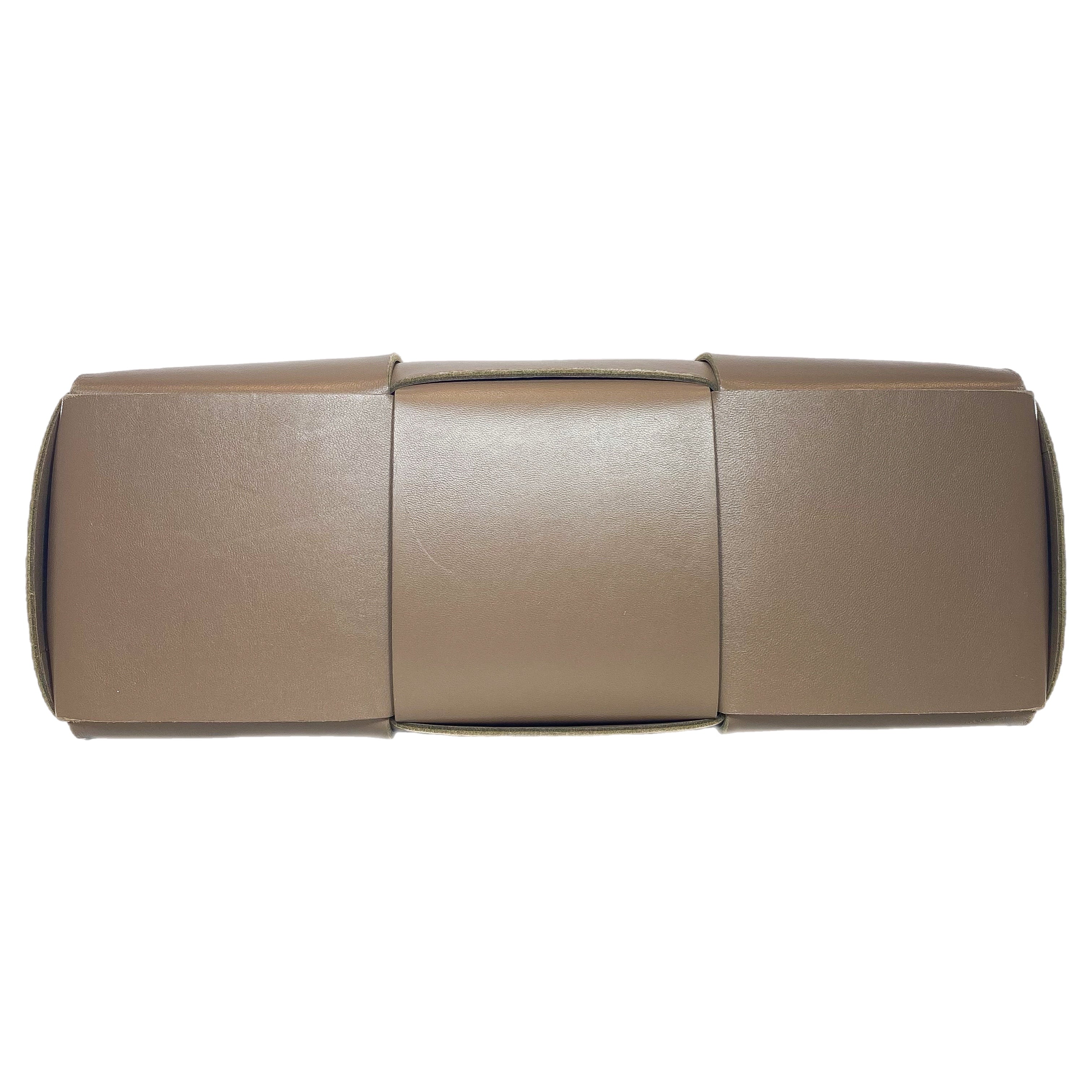 ◆PAULS BOUTIQUE◆ ARCO TAUPE 5008471456 Bottega Veneta Taupe Arco Tote | Consign of the Times ™