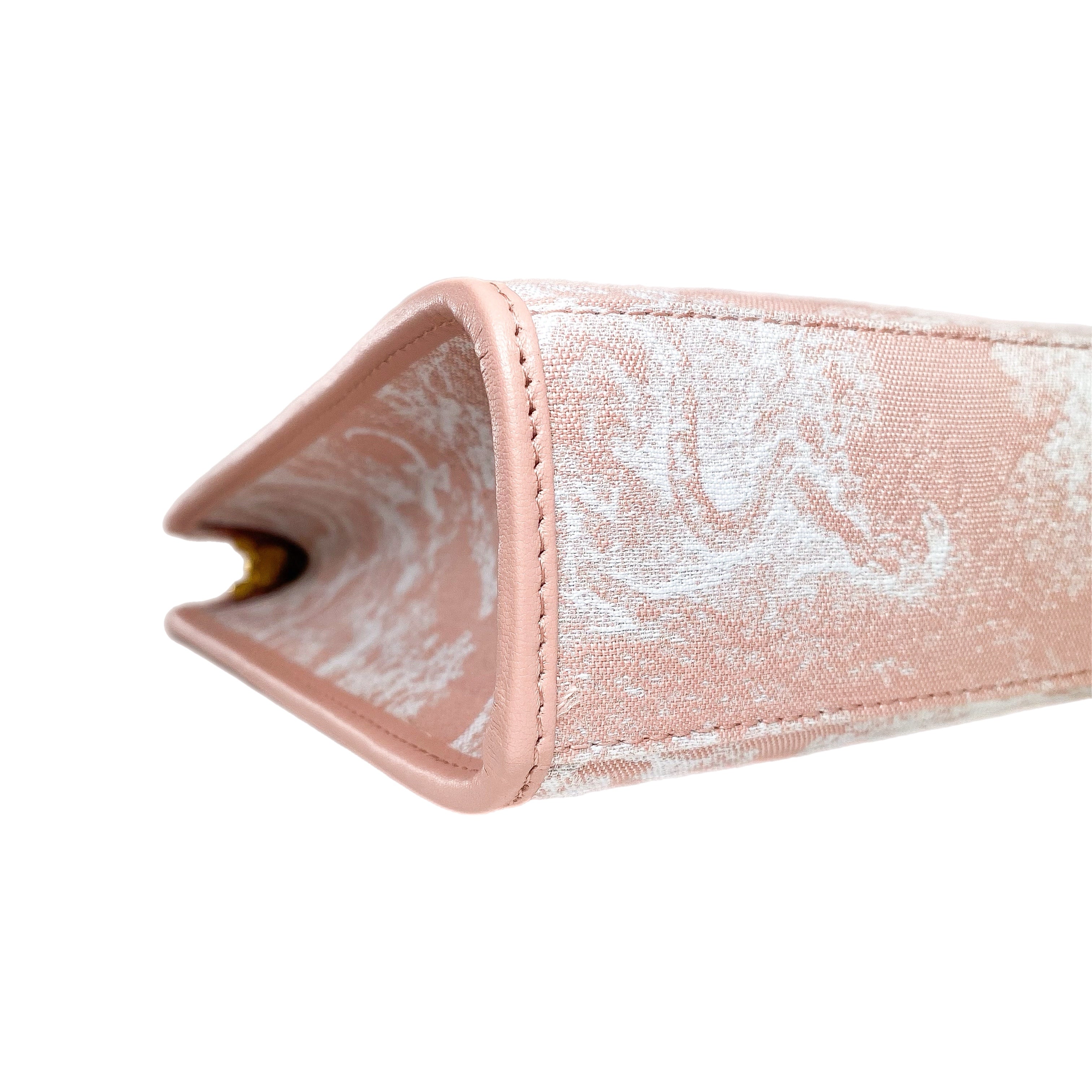 Dior Rose 30 Montaigne Dea Pouch | Consign of the Times ™