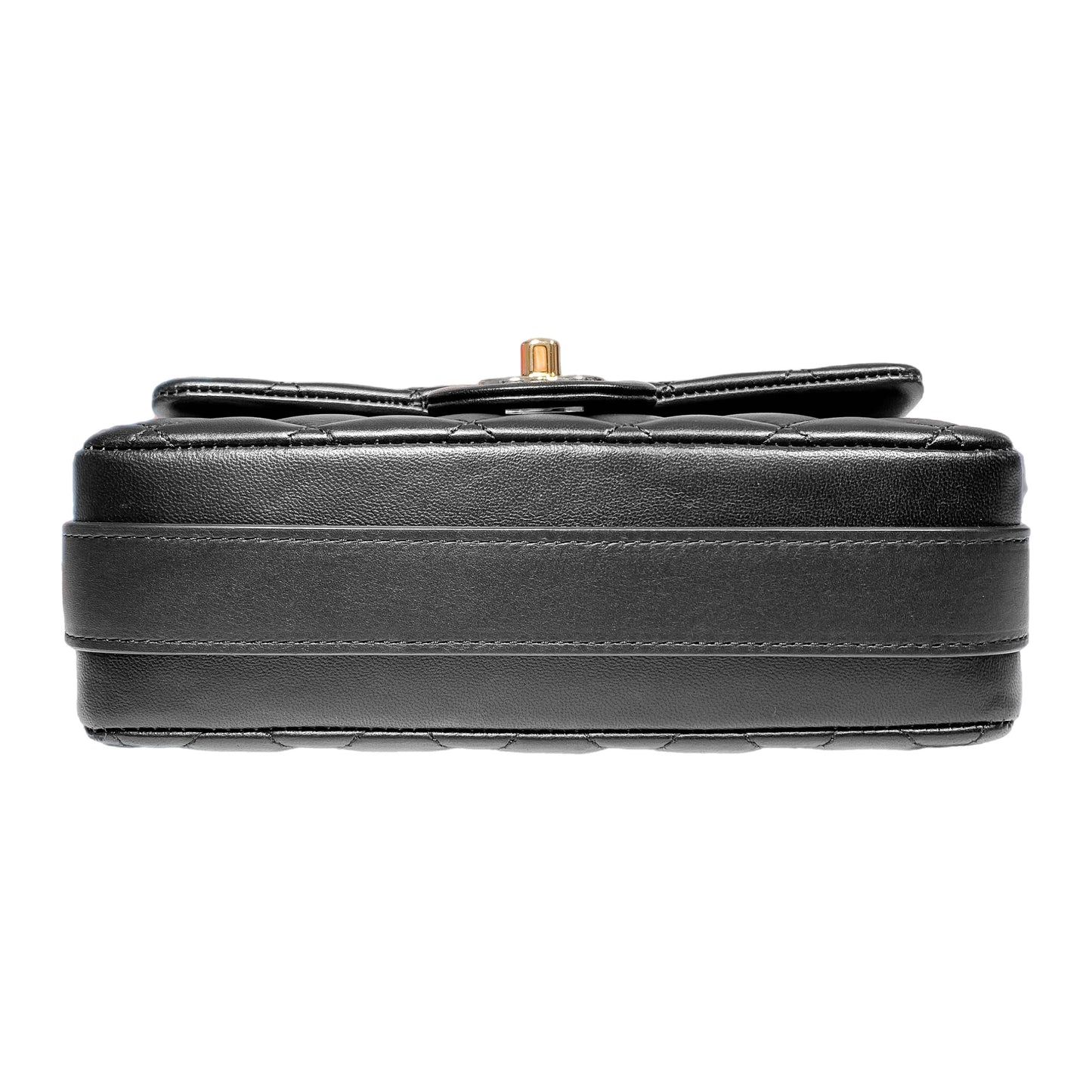 Chanel Black Quilted Bolero de Chanel Flap Bag