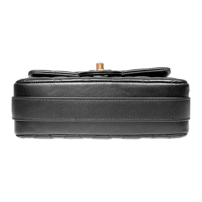 Chanel Black Quilted Bolero de Chanel Flap Bag