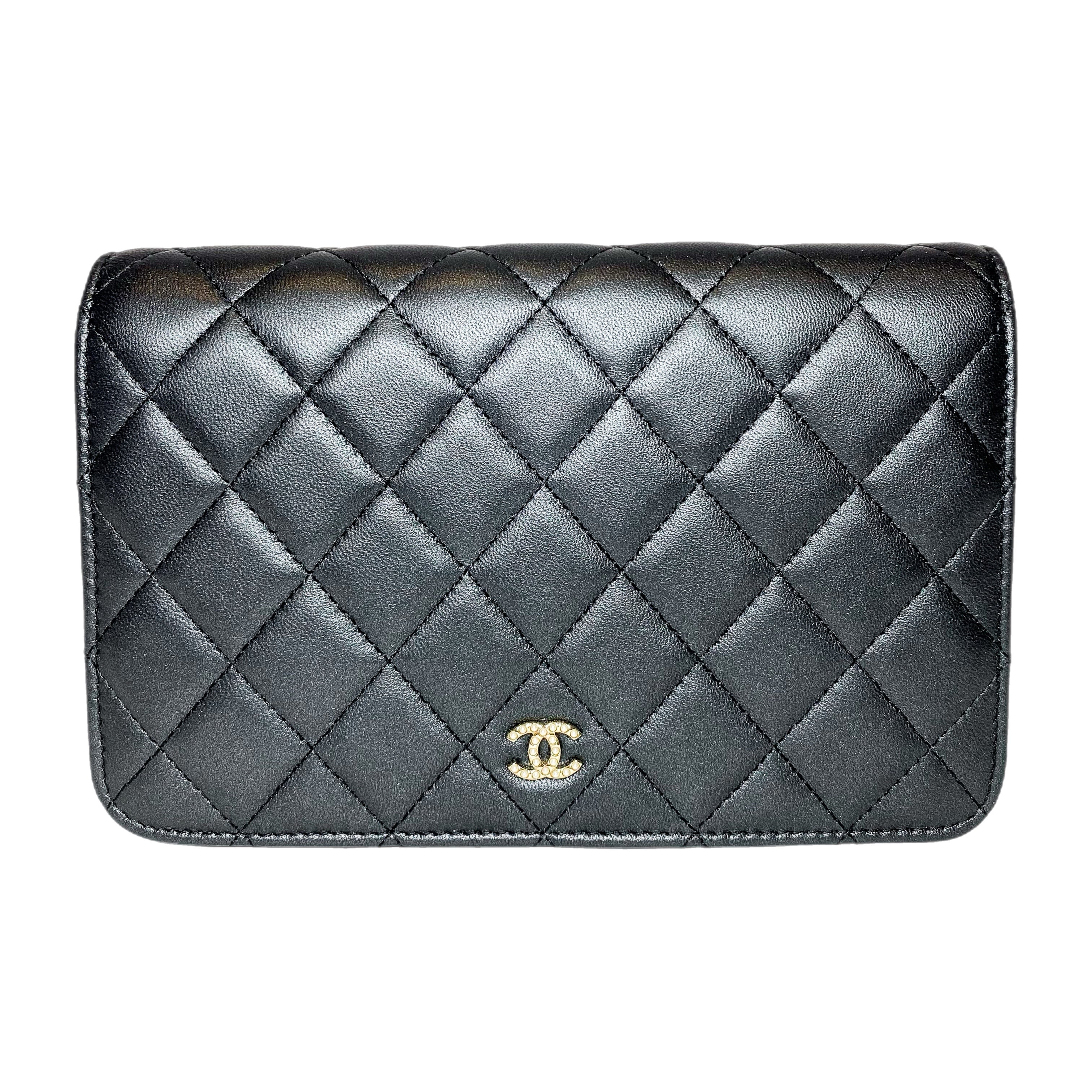 CHANEL レザー財布‼️ Chanel Graphite Pearl Chain Wallet on Chain – Consign of the Times ™