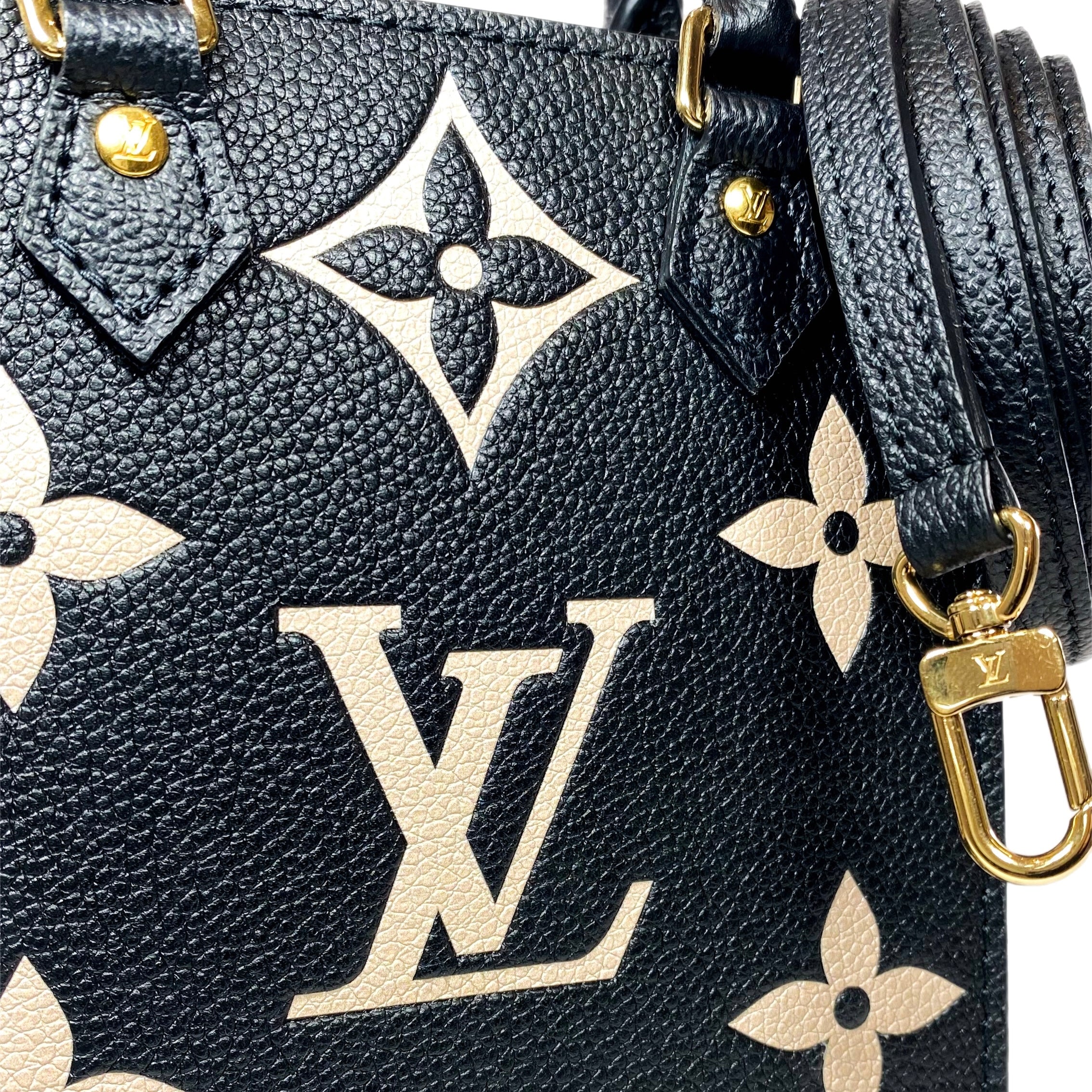 Louis Vuitton Petite Black Sac Plat