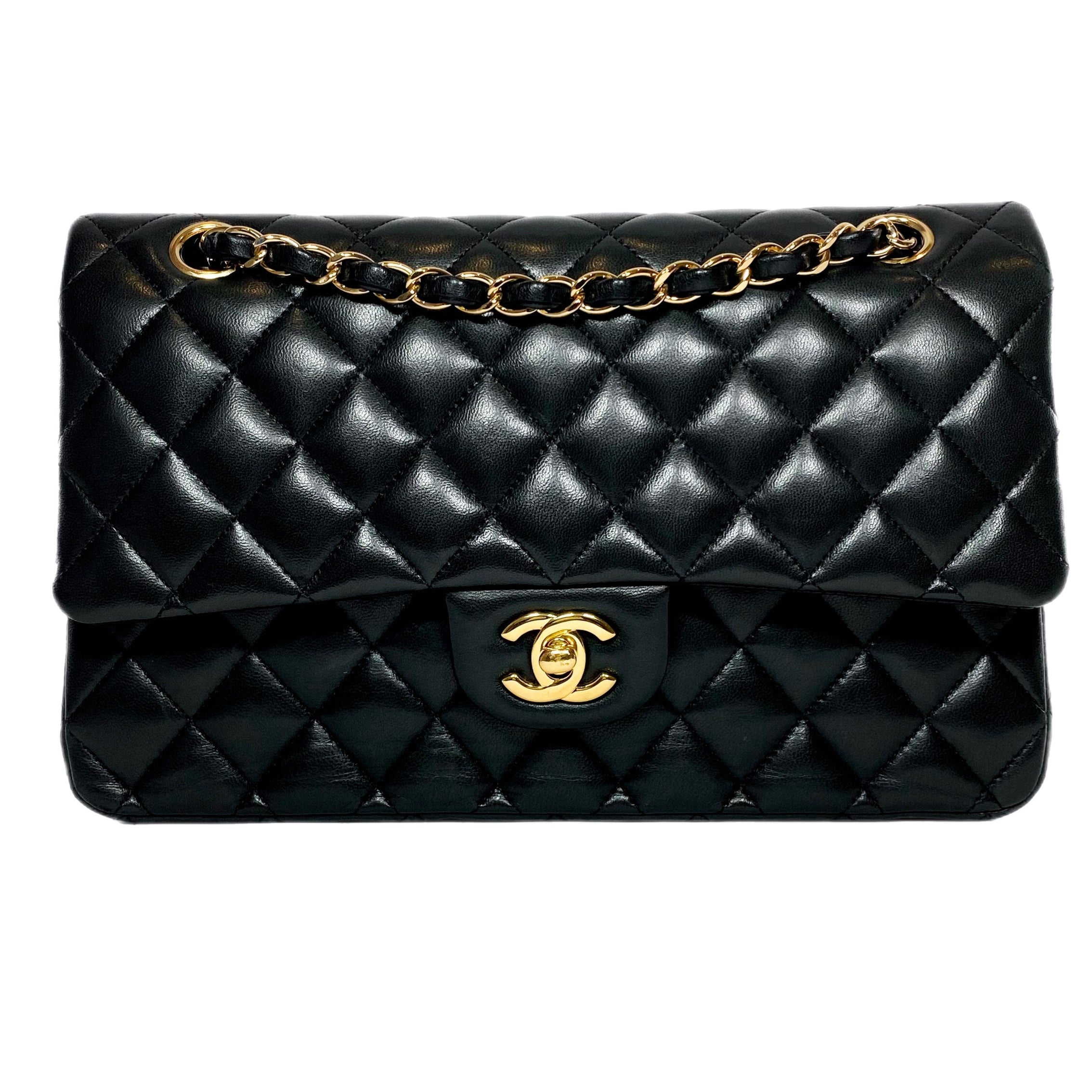 chanel black lambskin flap bag medium