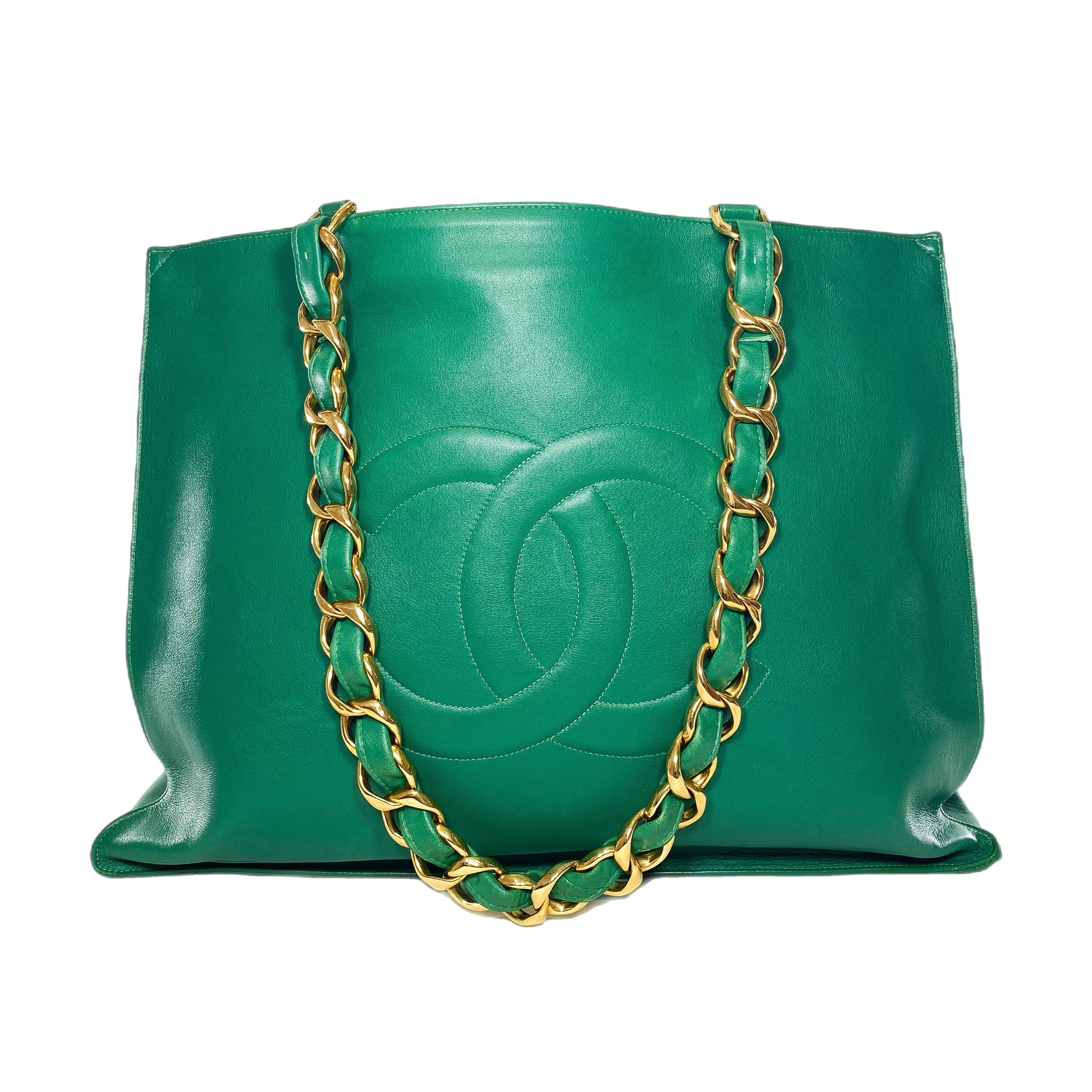 CHANEL グリーン　エナメル　トートバッグ IMG_49863.jpg?v=1716319336&