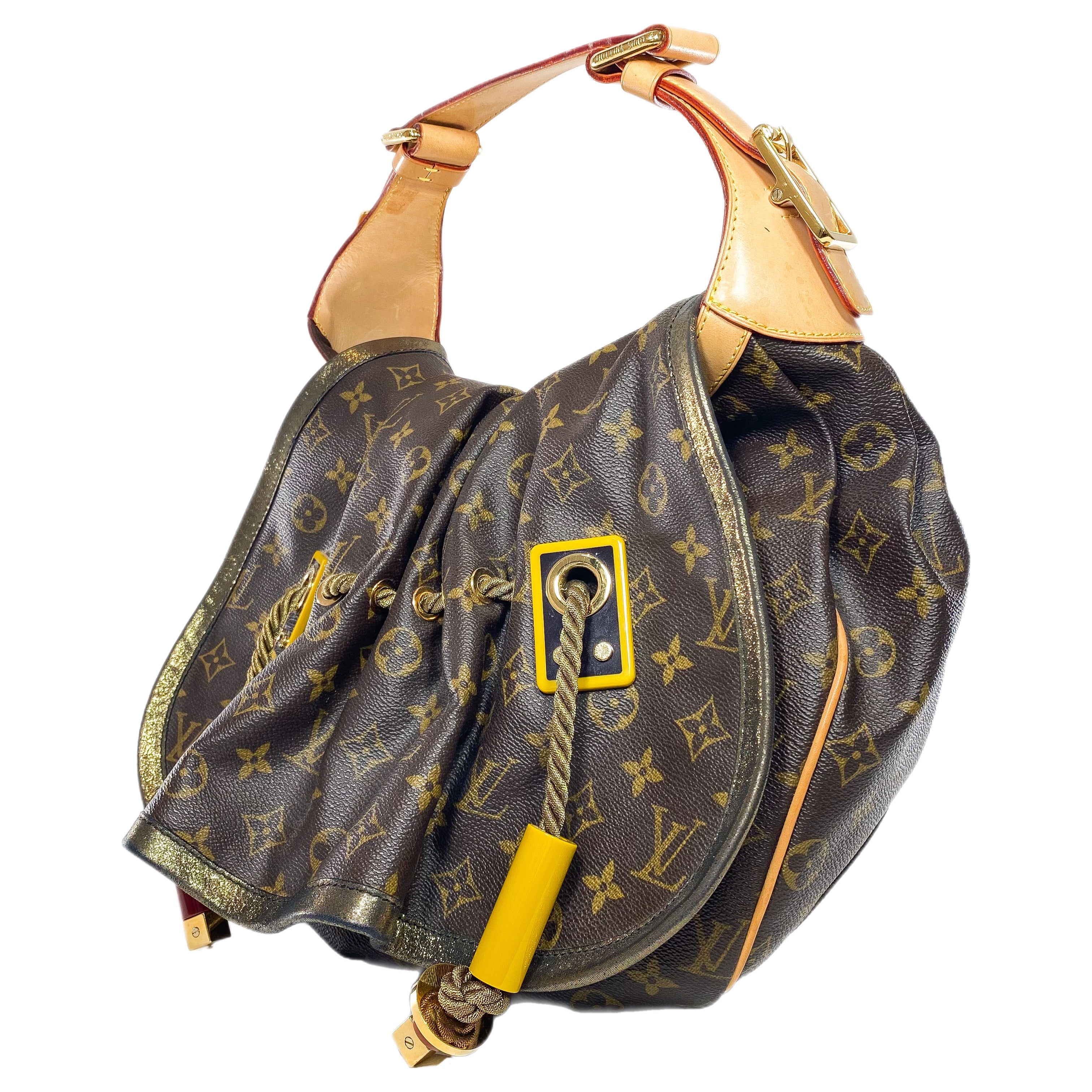 Louis Vuitton Monogram Kalahari GM