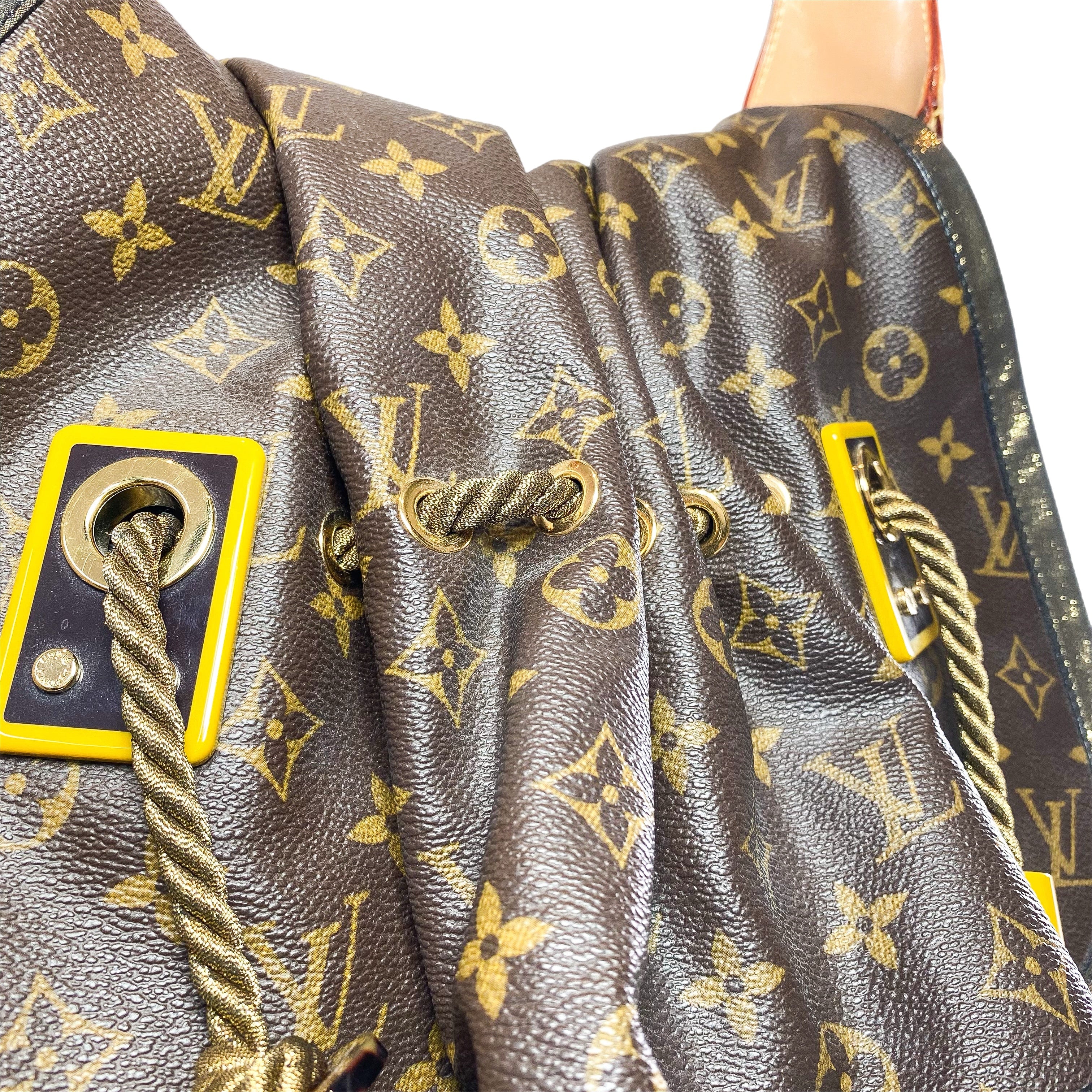 Louis Vuitton Monogram Kalahari GM