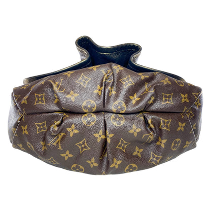 Louis Vuitton Monogram Kalahari GM