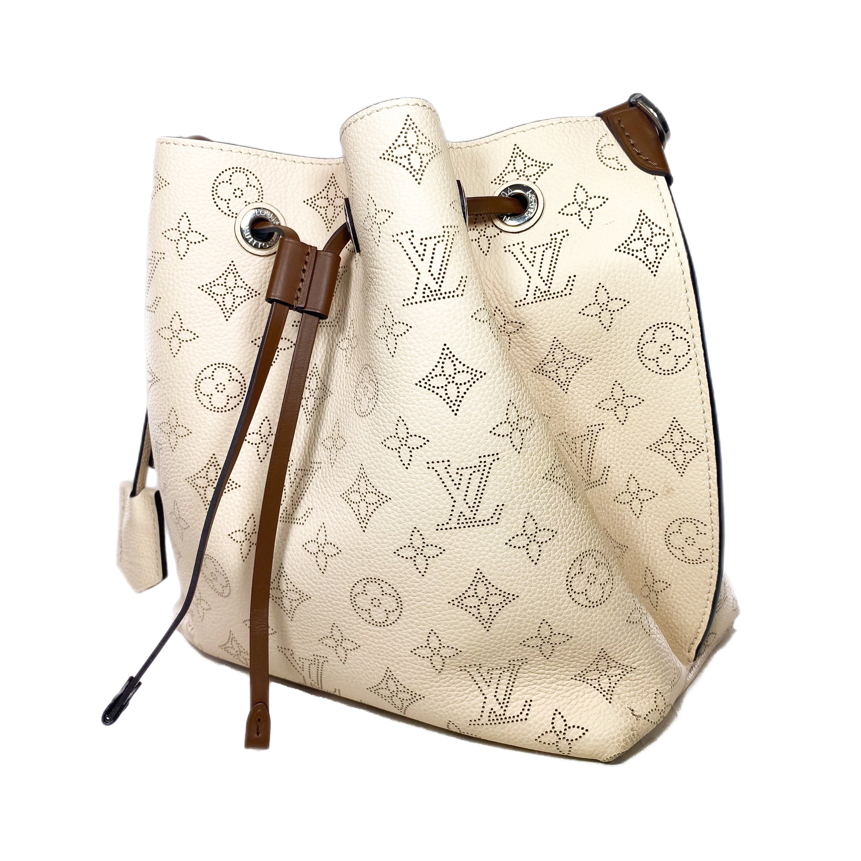 Louis Vuitton Cream Muria Mahina Bucket Bag Consign of the Times ™