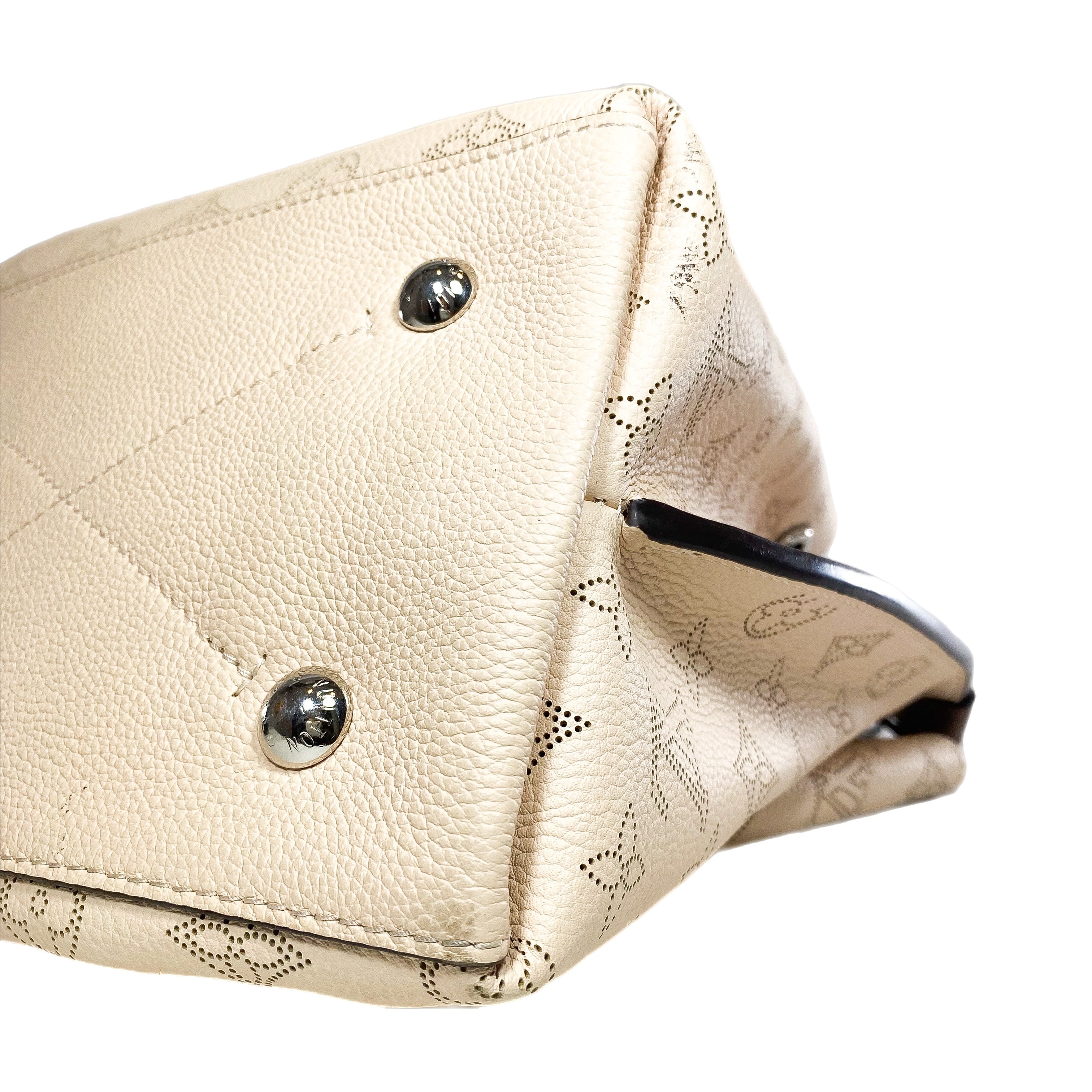 Louis Vuitton Cream Muria Mahina Bucket Bag