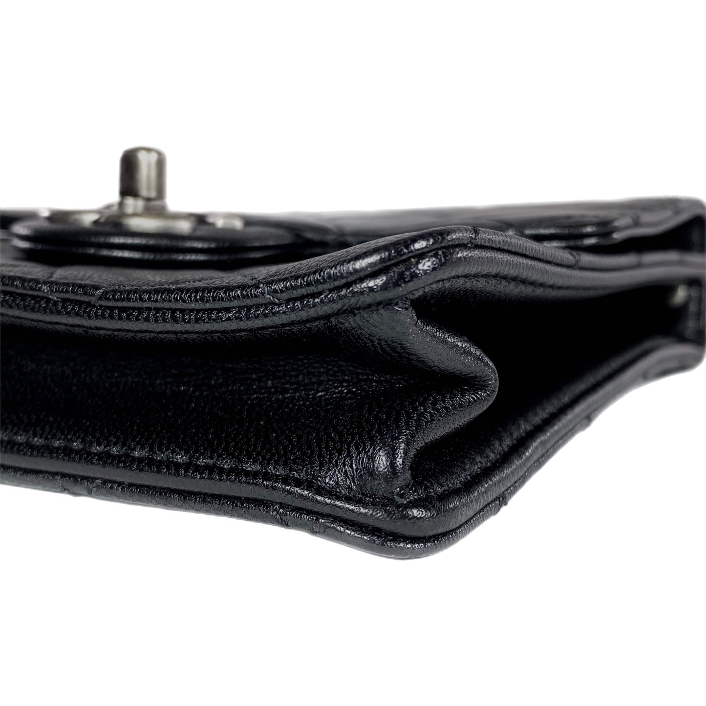 Chanel Chic Pearls Black Flap Bag