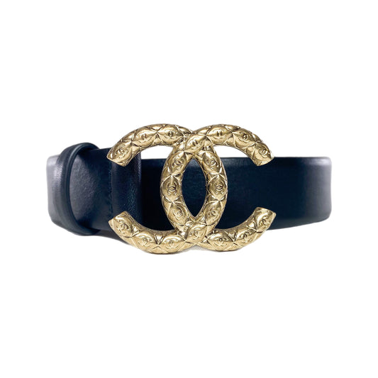 Chanel Black Quilted CC Buckle Belt