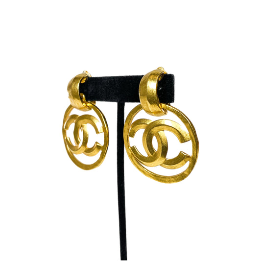 Chanel Gold CC Circle Vintage Clip On Earrings