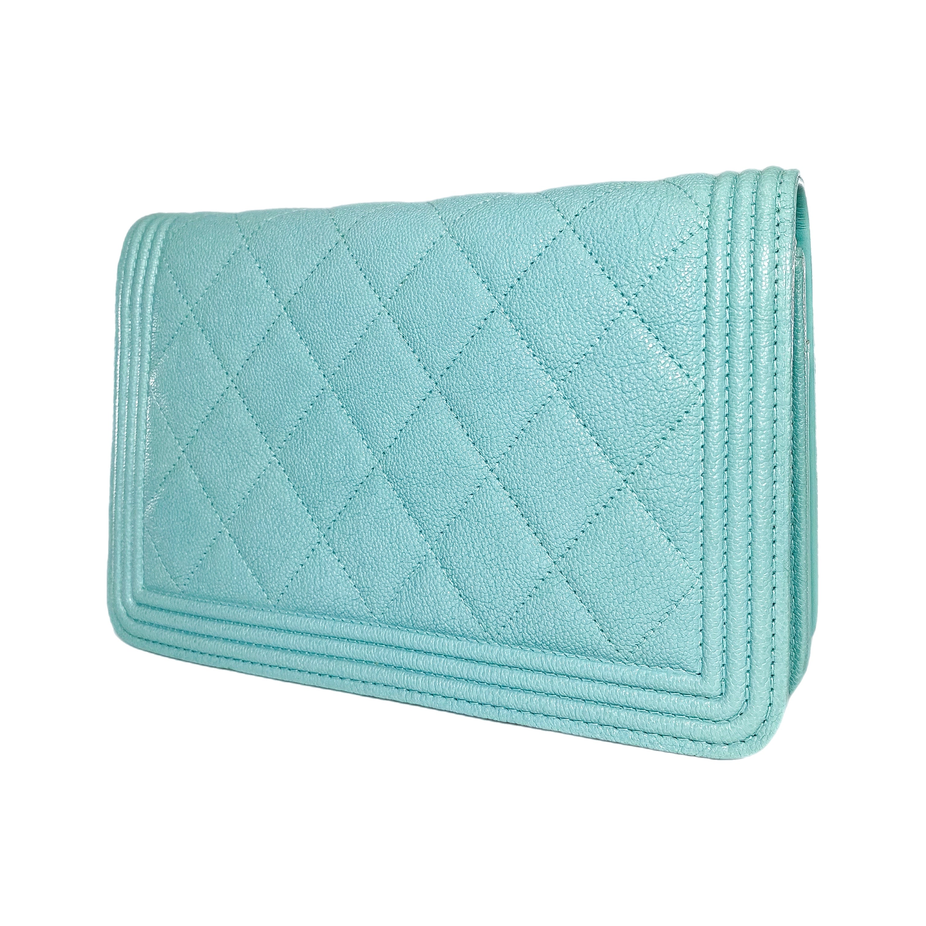 CHANEL ミニウォレット  ティファニーブルー 激かわ！新色のティファニーブルー♪】CHANEL 折りたたみ財布 (CHANEL
