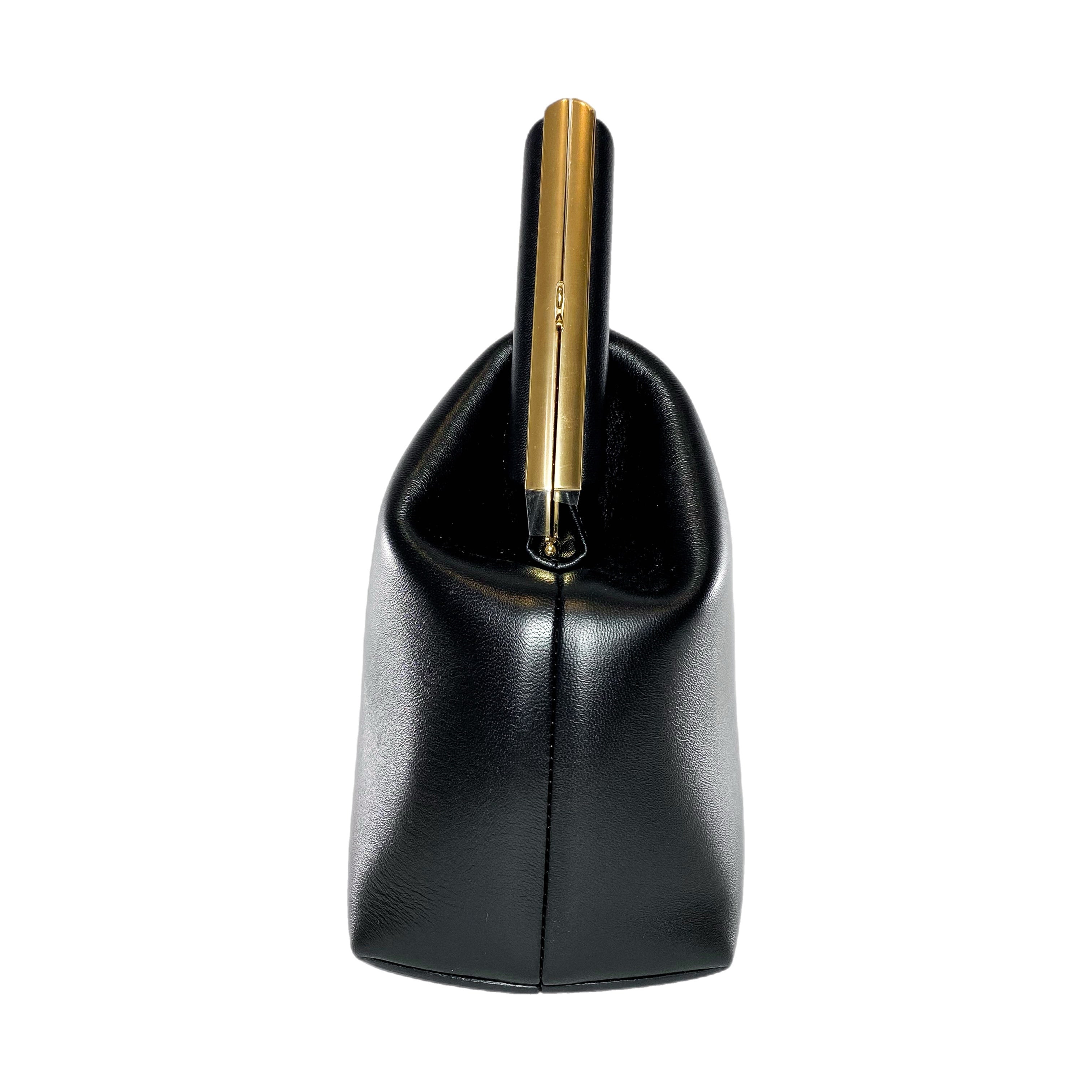 FENDI ショルダーバッグ FENDI FIRST MIDI Fendi Black First Midi Bag | Consign of the Times ™