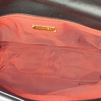 Chanel 19 Maxi Black