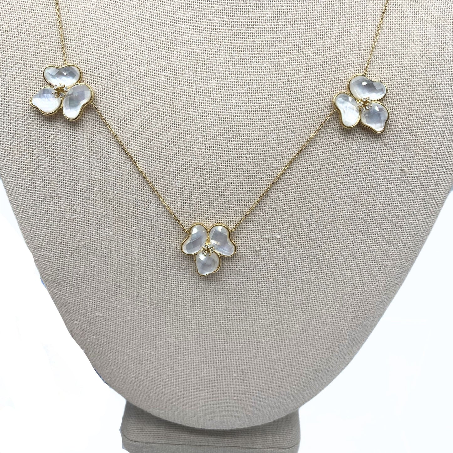 Patricia Robalino Il Petalo 3 Flower Mother of Pearl Necklace