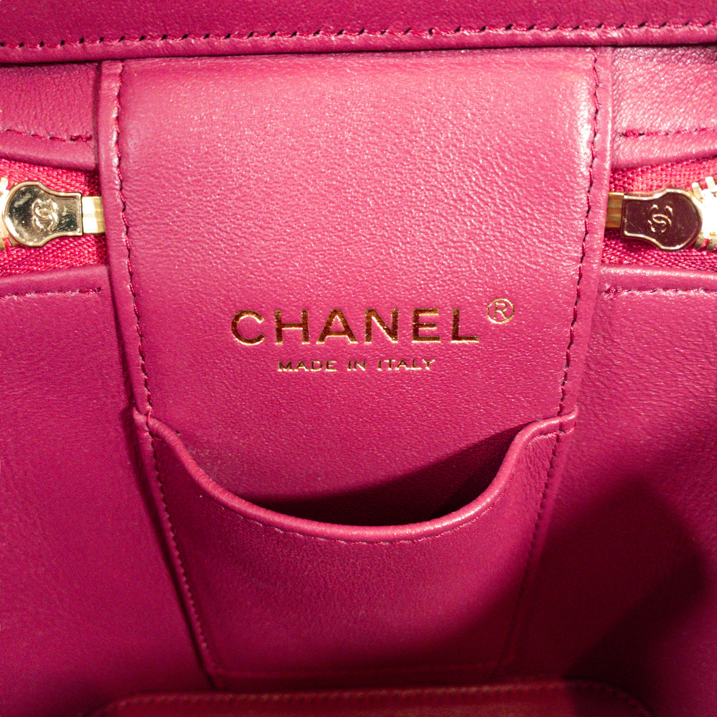 Chanel Berry Caviar Vanity Case GHW