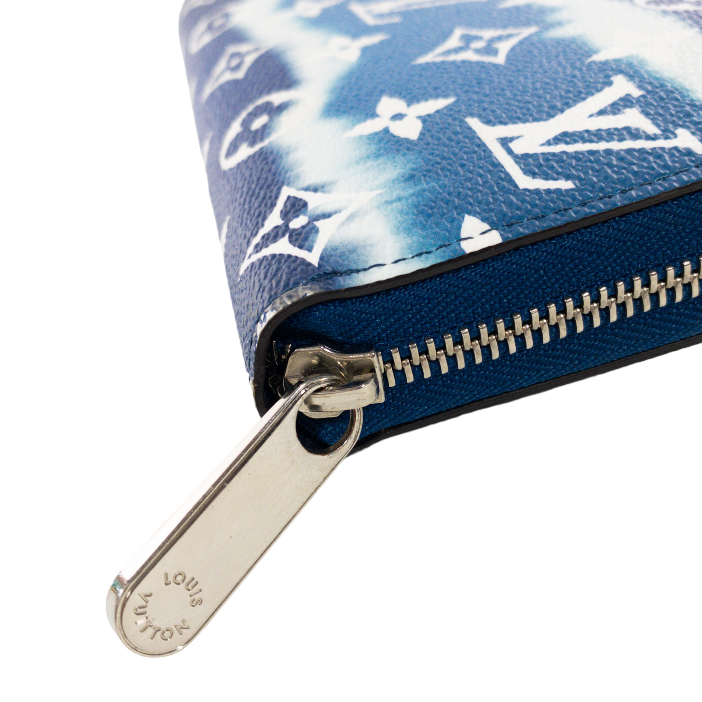 Louis Vuitton Blue Escale Giant Monogram Zippy Wallet – Consign of