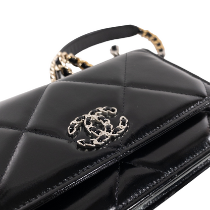 Chanel Black Shiny Calfskin 19 WOC