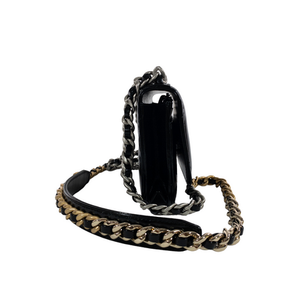 Chanel Black Shiny Calfskin 19 WOC