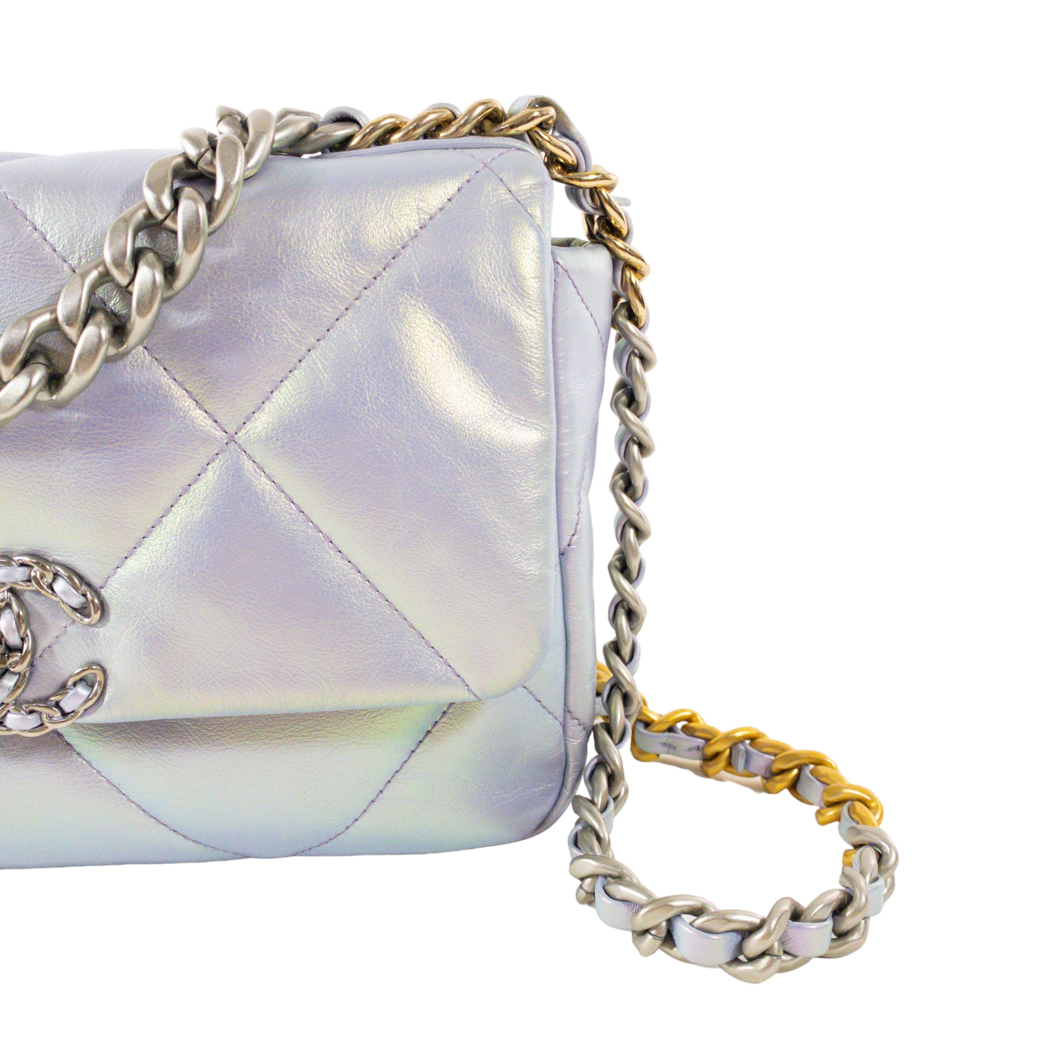 Chanel Medium 19 Iridescent Lavender