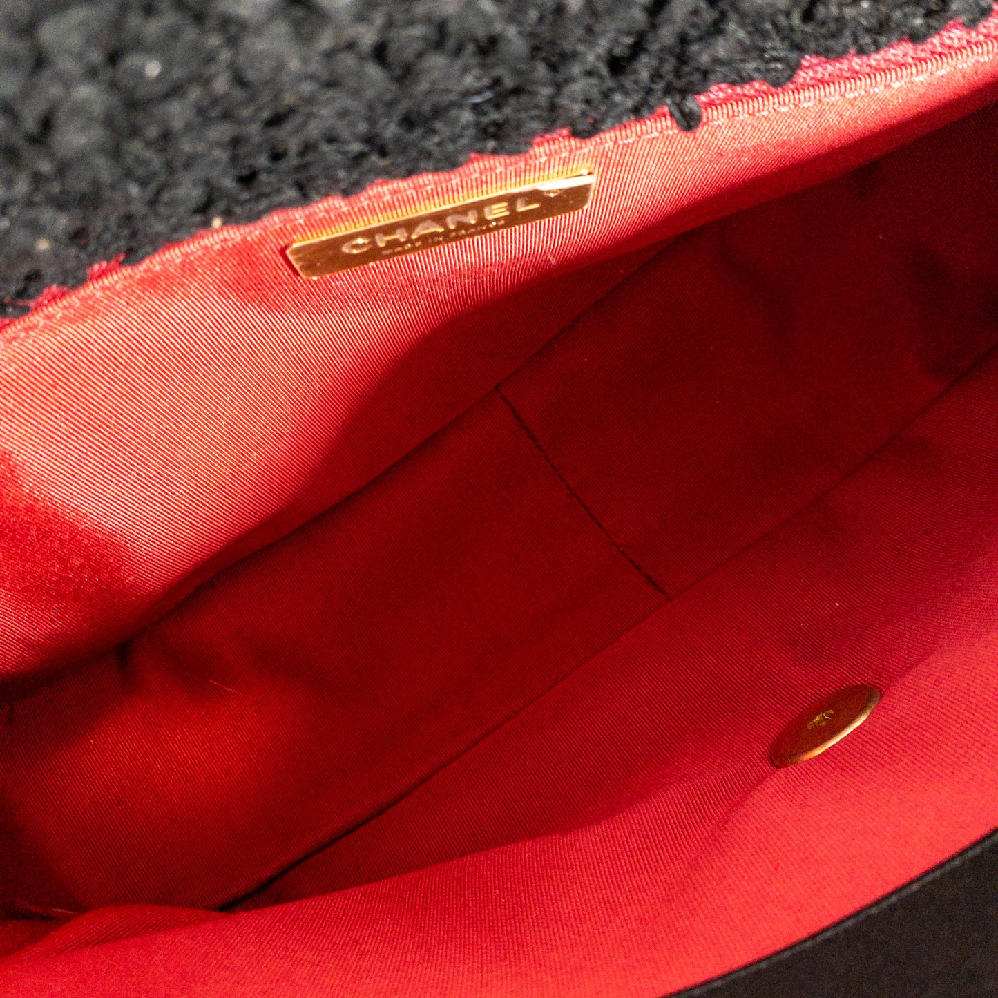 Chanel Black Tweed Large 19